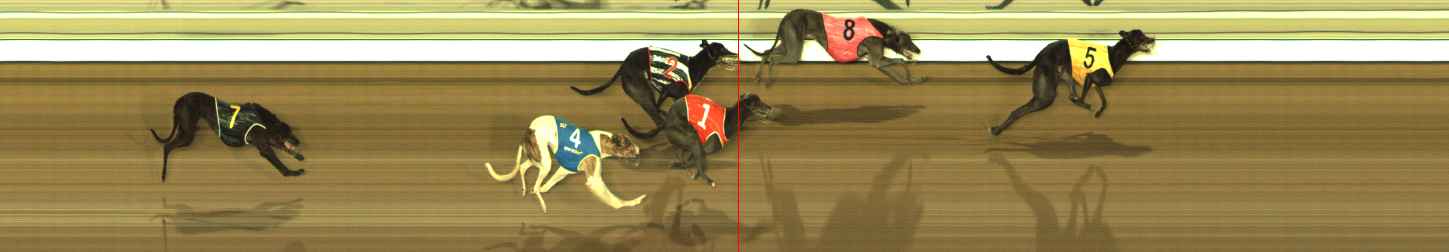 Photo finish for The Meadows Race 12