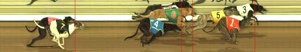 Photo finish for The Meadows Race 6